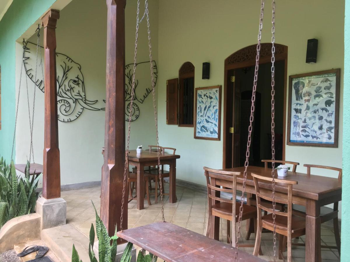 Owls Nest Hotell Udawalawe Exteriör bild