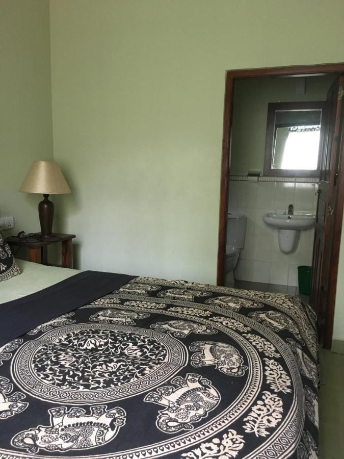 Owls Nest Hotell Udawalawe Exteriör bild
